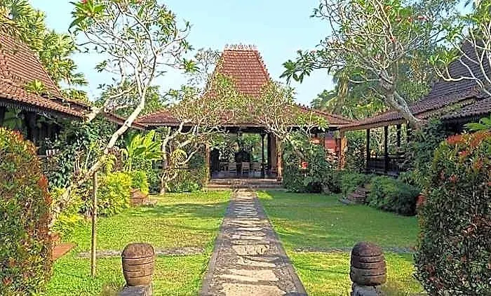 Alas Arum Lodge Tabanan (Bali)
